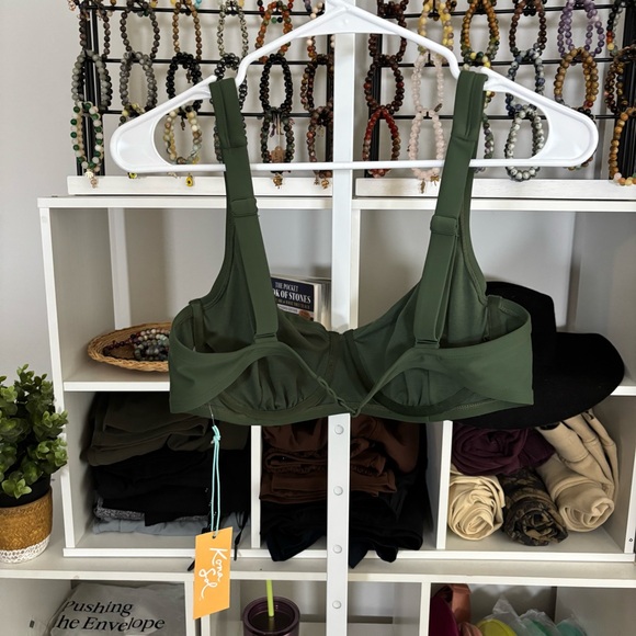KONA SOL Women's Swim Top NWT Olive Green Size XL - Picture 5 of 5